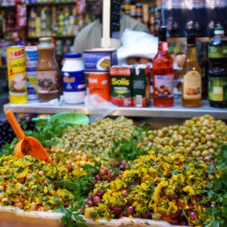 Blick auf frische Lebensmittel auf einem Souk in Rabat