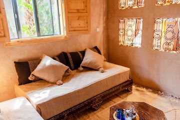 Oasenlodge Dar Sofar Suite Kissane Sitzecke