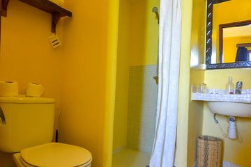 Hotel Riad Zahra Superiorzimmer Nr. 5 mit Poolblick Badezimmer