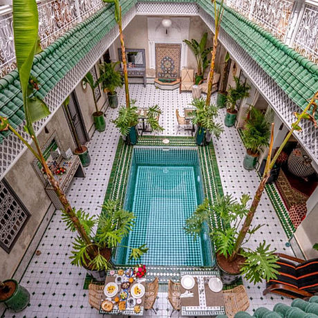 Riad Samir Privilege Pool Innenhof Blick auf den Pool im Innenhof