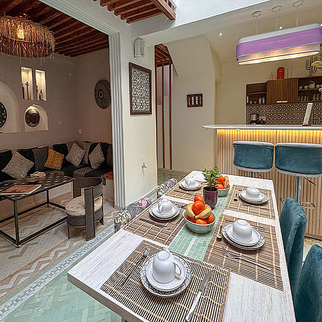 Dar Tahar Bar