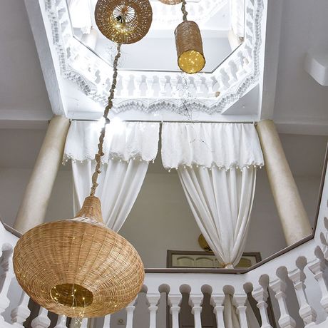 Riad Lyon Mogador Lampen an der Decke Blick auf die Lampen an der Decke