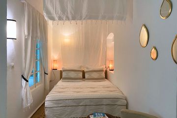 Riad Lyon Mogador Standardzimmer Bett