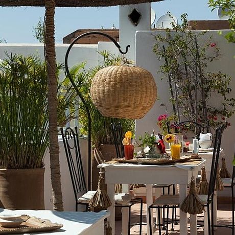 Riad Orangers d'Alilia Galerie Frühstück auf der Dachterrasse