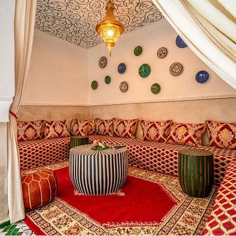 Riad Samir Privilege Sitzecke Blick auf eine Sitzecke