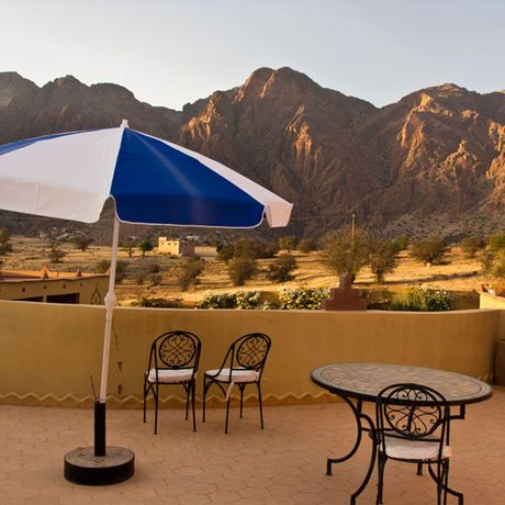 Blick von der Terrasse auf die Berge in dem Hotel Kasbah Chez Amaliya