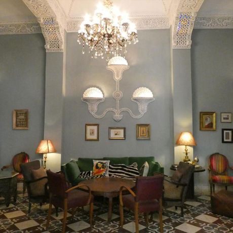 Riad El Arsat Kronleuchter Blick auf einen Kronleuchter