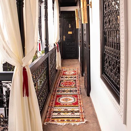 Riad Zoraida Galerie Blick in den Balustradengang