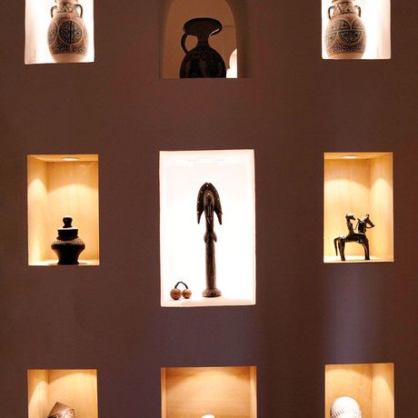 Blick verschiedene Kunstgegenstände im Riad Azzar