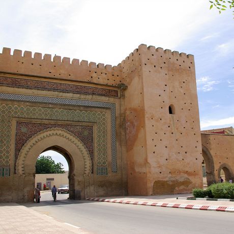 Blick auf ein Stadttor in Meknes