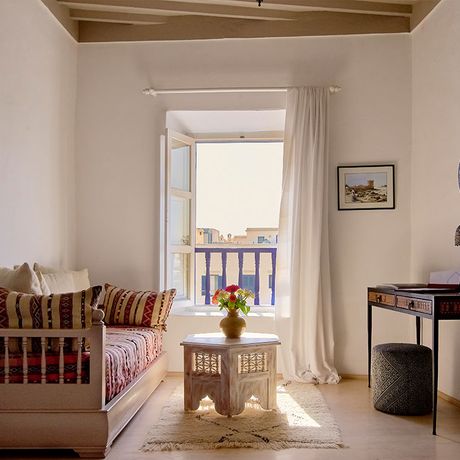 Blick in eine Suite mit Meerblick des Riad Villa Maroc