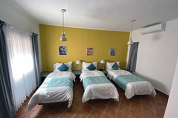 Hotel Le Relais des Sables Standardzimmer drei Betten