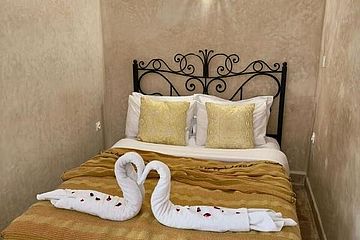 Riad Al Karama Superiorzimmer Cannelle