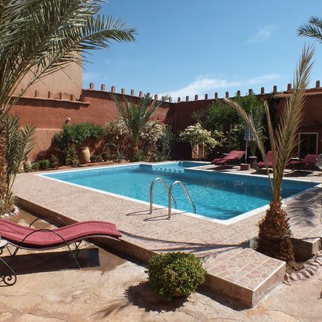 Blick auf den Pool vom Kasbah-Hotel Tomboctou