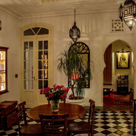 Blick auf Sitzmoeglichkeiten in der Lobby des Hotels la Tangerina
